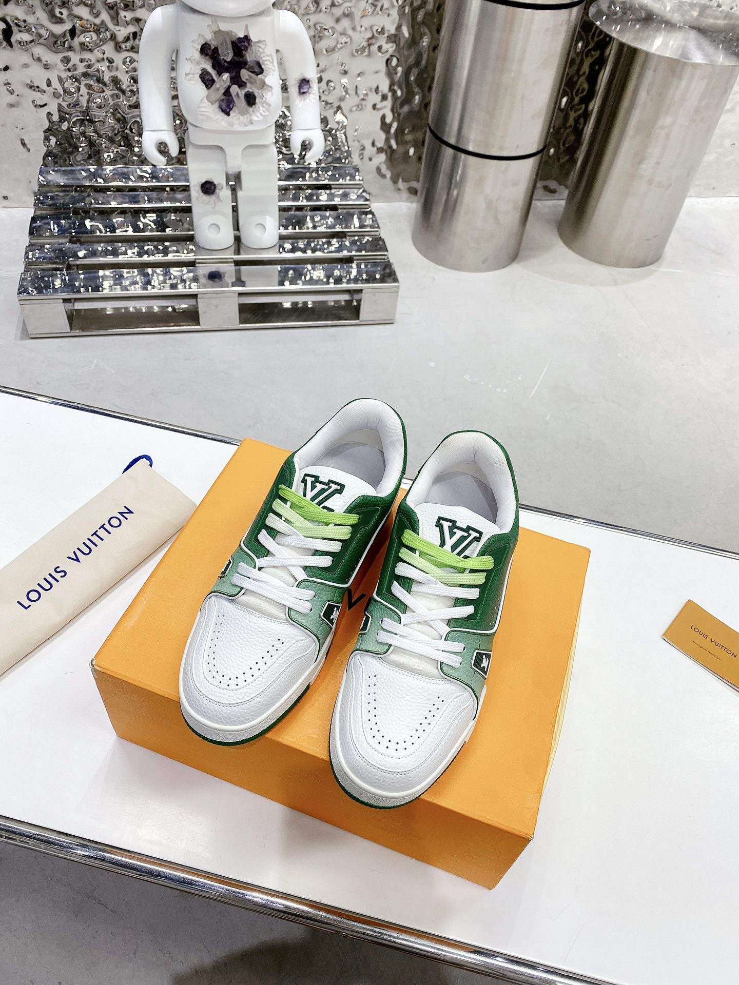 L0vis Vvtt0n Women’s LV Trainers Green For Women LV