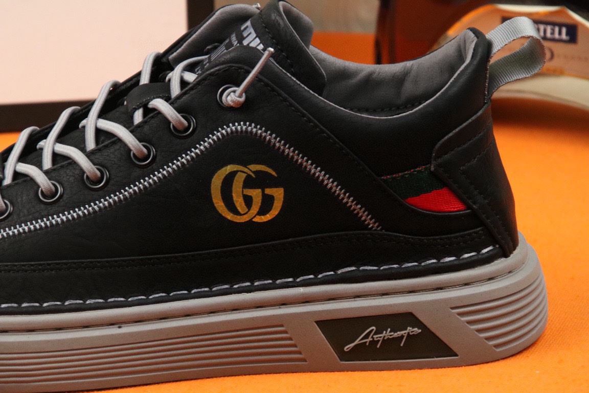 Gvc*1 Men’s Sneakers With Logo GG Gold Web Black For Men