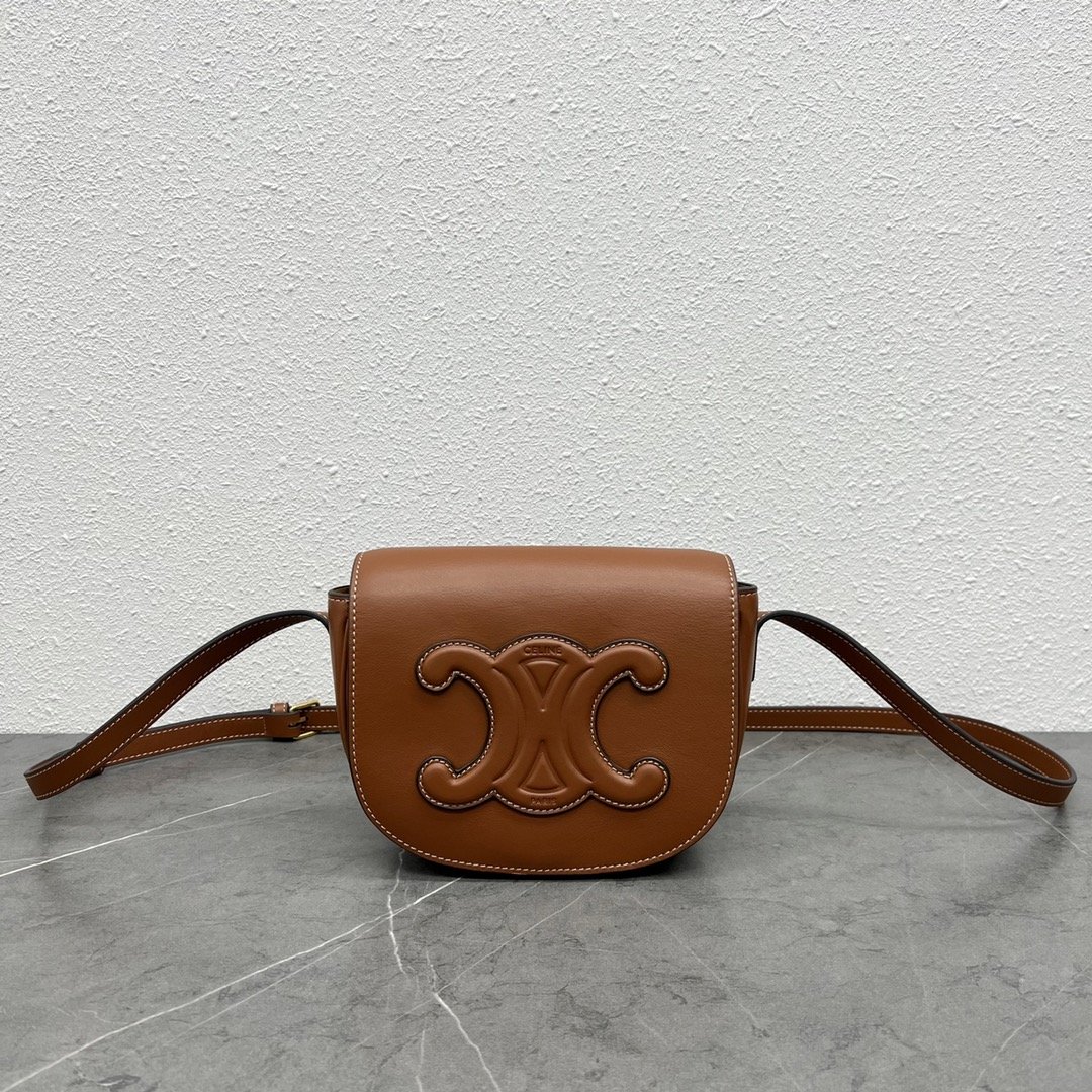 Ce1i*e Folco Cuir Triomphe Tan For Women 7in/19cm 198263DU3.04LU