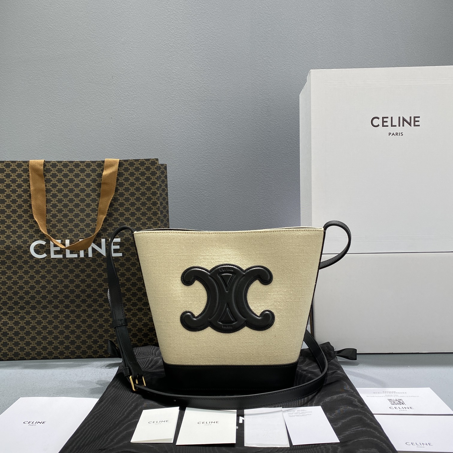 Ce1i*e Small Bucket Cuir Triomphe In Textile Beige/Black For Women 9in/22cm