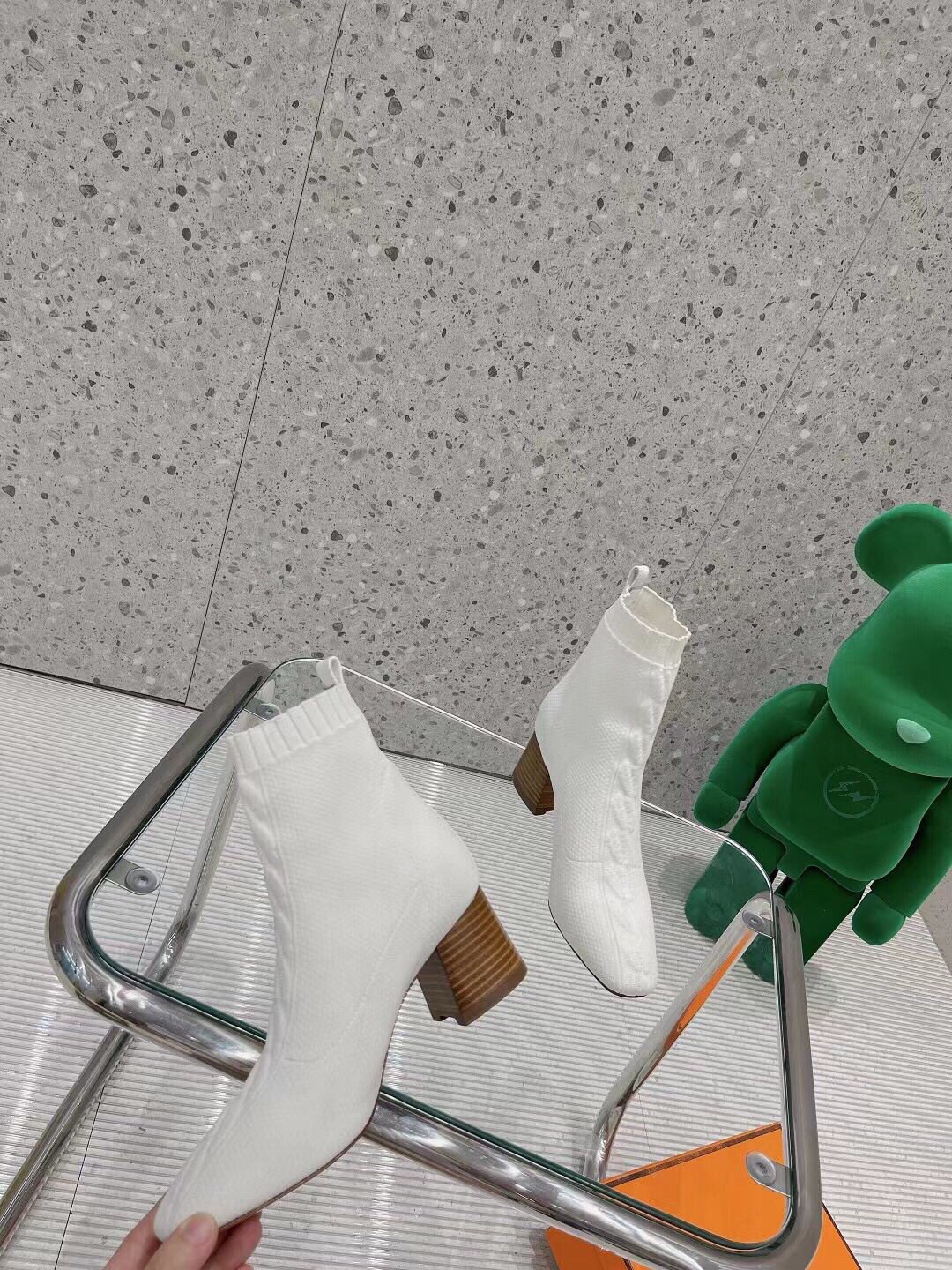 H**me5 Volver 60 Ankle Boots White For Women 2.4in/6cm