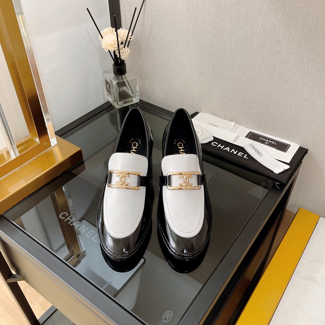 Ch**el Women’s Loafers White For Women